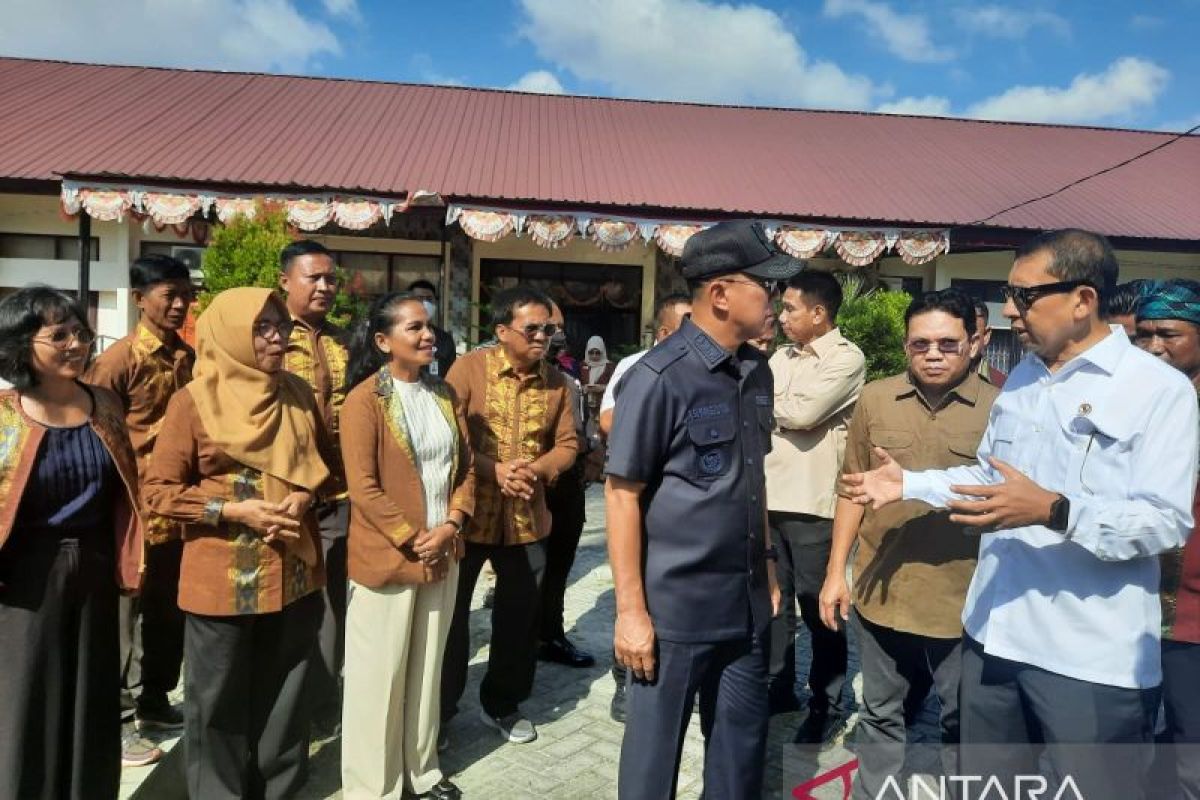 Menteri Fadli Zon Dorong Museum Sulawesi Tenggara Jadi Etalase Peradaban yang Hidup, 4.684 Koleksi Dipamerkan