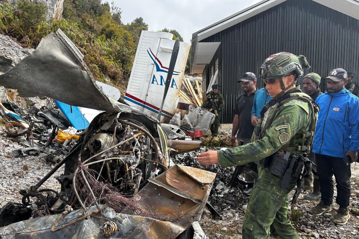 TNI Turunkan Personel Paskhas Amankan Lapter Balinggama Yahukimo Pascapembakaran Pesawat oleh KKB