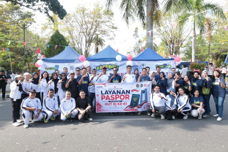 Imigrasi Palangka Raya Buka Layanan Paspor Minggu Ceria di CFD Bundaran Besar, Warga Pulang Pisau Mengaku Terbantu