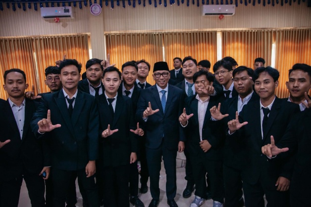 Gubernur Lampung Mirza Dorong Lulusan Teknik Unila Jadi Inovator, Buka Beasiswa 1 Desa 1 Sarjana Mulai 2027