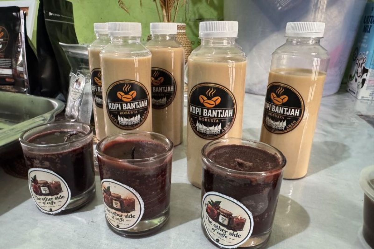 10 Perempuan Koto Baru Padang Olah Kopi Bantjah Jadi Cookies hingga Lilin Aromaterapi