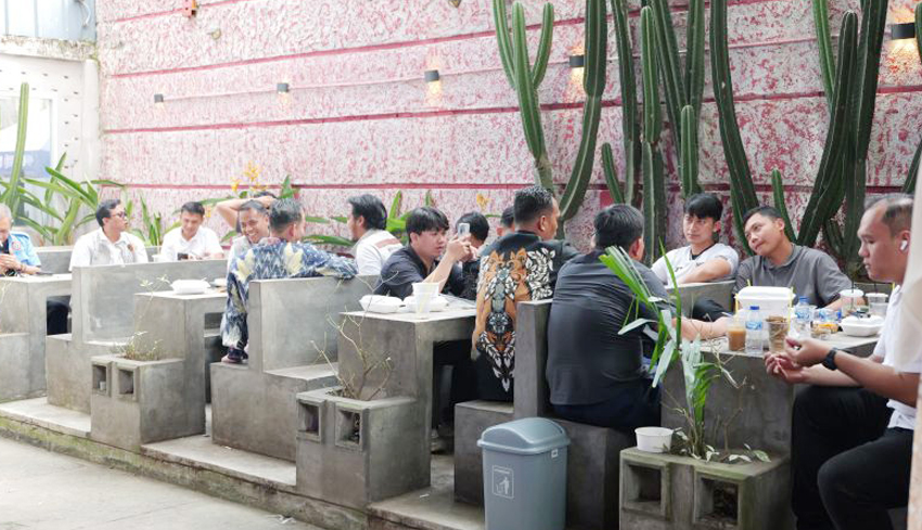 Polda Sumsel Resmikan Kafe Buruh Presisi Pertama di Indonesia, Dilengkapi Posko Industrial Ketenagakerjaan