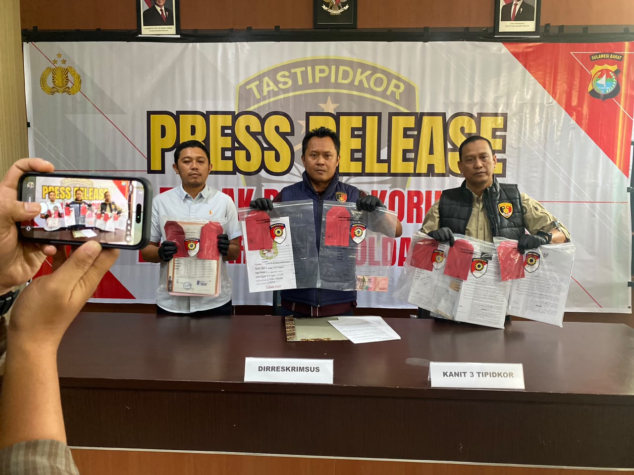 Korupsi Makan Minum Rp 795 Juta di DPRD Mamuju, Eks Ketua DPRD dan Bendahara Segera Diserahkan ke Kejaksaan