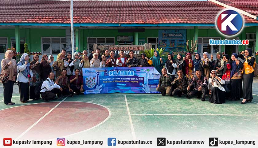 Universitas Teknokrat Indonesia dan BGTK Lampung Latih 30 Guru Tanggamus Gunakan Papan Interaktif Digital dan AI