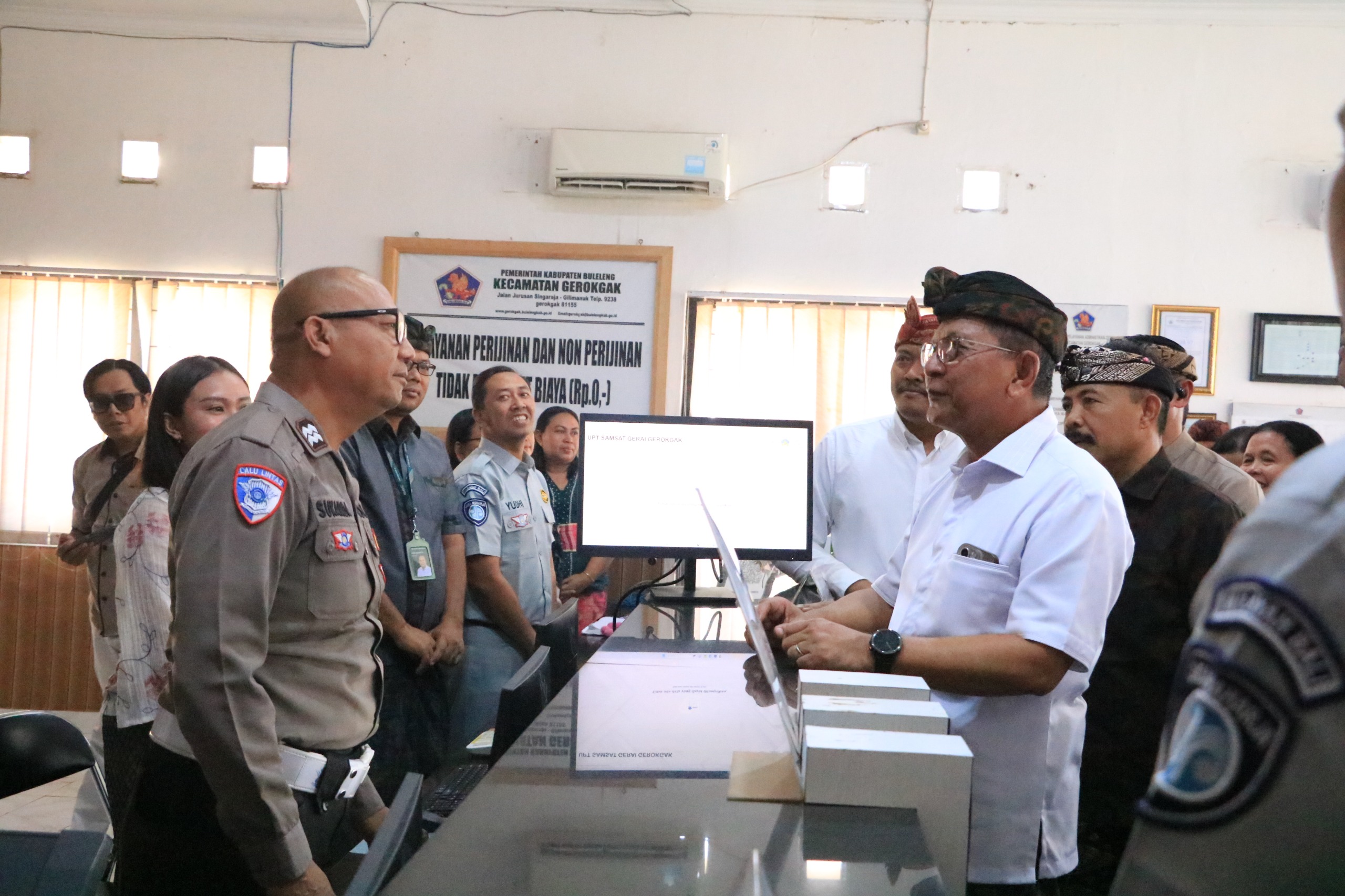 Bupati Buleleng Resmikan Samsat Gerai di Kantor Camat Gerokgak, Warga Tak Perlu Lagi Tempuh 1,5 Jam ke Singaraja