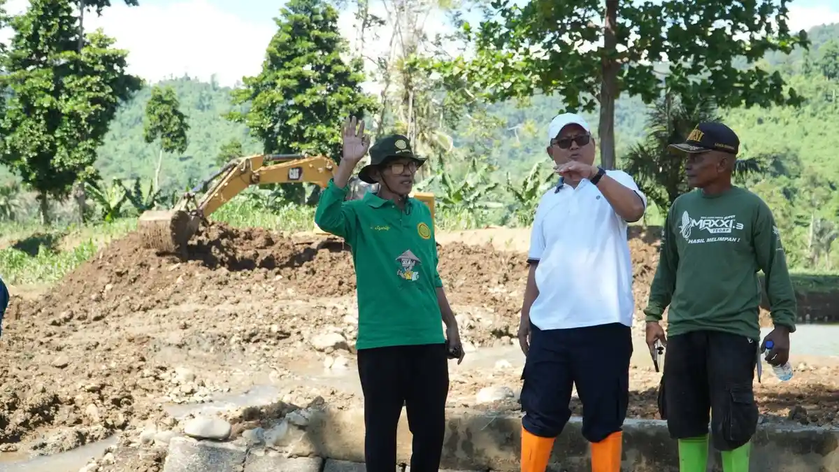 Bupati Gorontalo Utara Thariq Modanggu Turun Langsung Percepat Pemulihan Pasca-Banjir di Biau