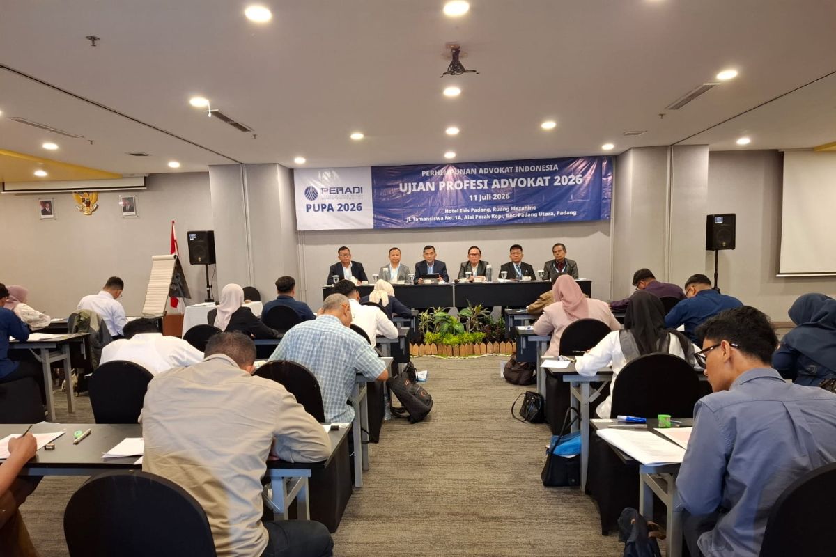 63 Calon Advokat di Sumbar Ikuti Ujian Profesi Peradi, Salah Satu Syarat Sebelum Disumpah