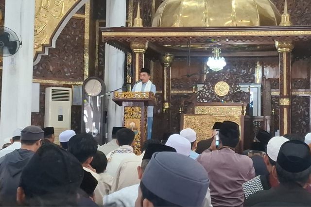 Gubernur Jambi Al Haris Ajak Masyarakat Teladani Semangat Kurban Nabi Ibrahim saat Idul Adha 1447 H di Masjid Al Falah