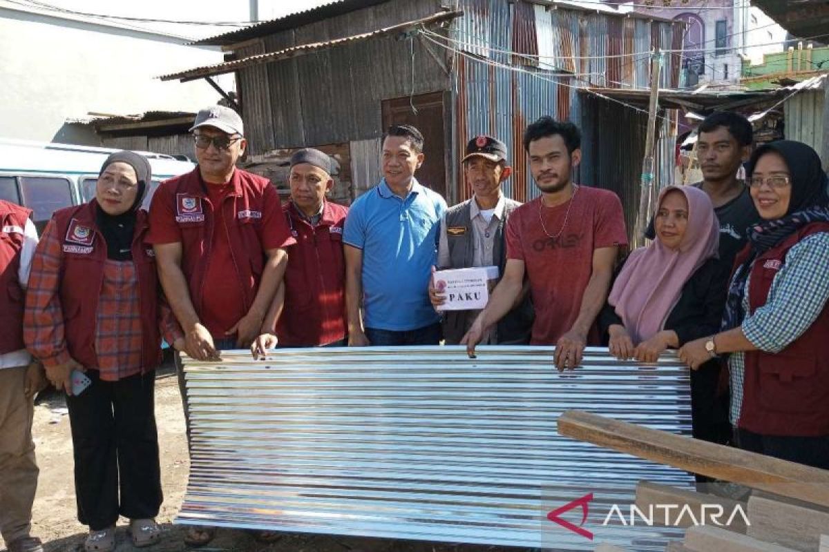 BPBD Makassar Salurkan Bantuan Material ke 10 KK Korban Kebakaran di Jalan Tinumbu, Tallo