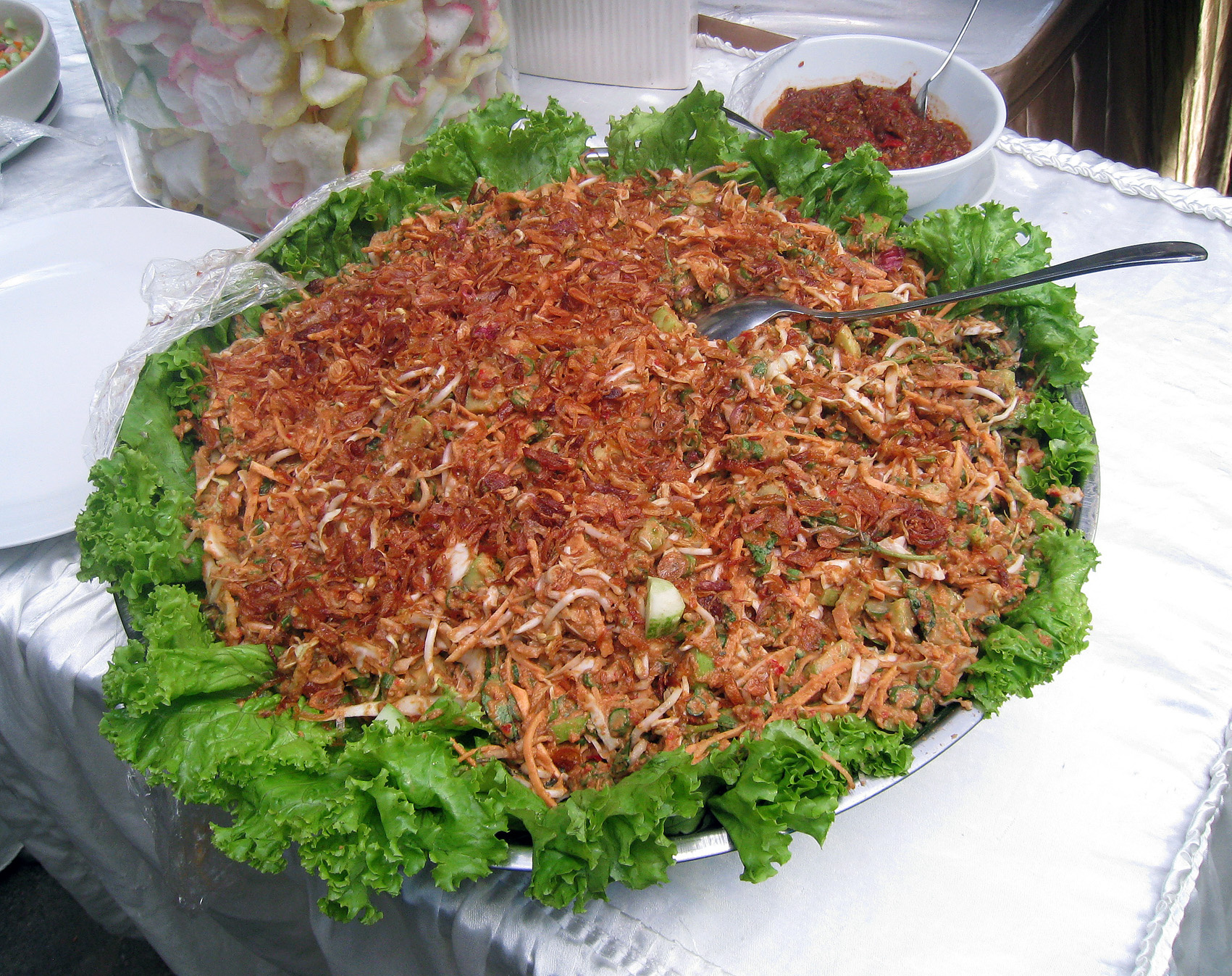 Mengenal Nasi Timbel dan Karedok, Kuliner Tradisional Khas Sunda