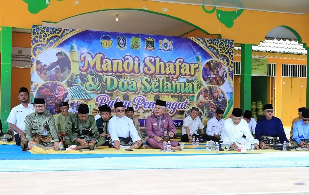 Plt Asisten Pemkot Tanjungpinang Ajak Warga Penyengat Lestarikan Mandi Safar, Tradisi Warisan Melayu
