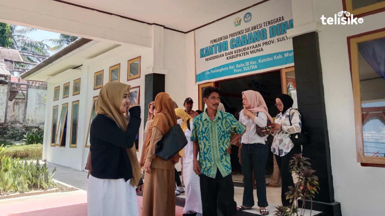 Orang Tua Murid Geruduk KCD Dikbud Sultra di Muna, Minta Tambahan Rombel SMAN 1 Raha untuk 103 Anak Tak Lulus