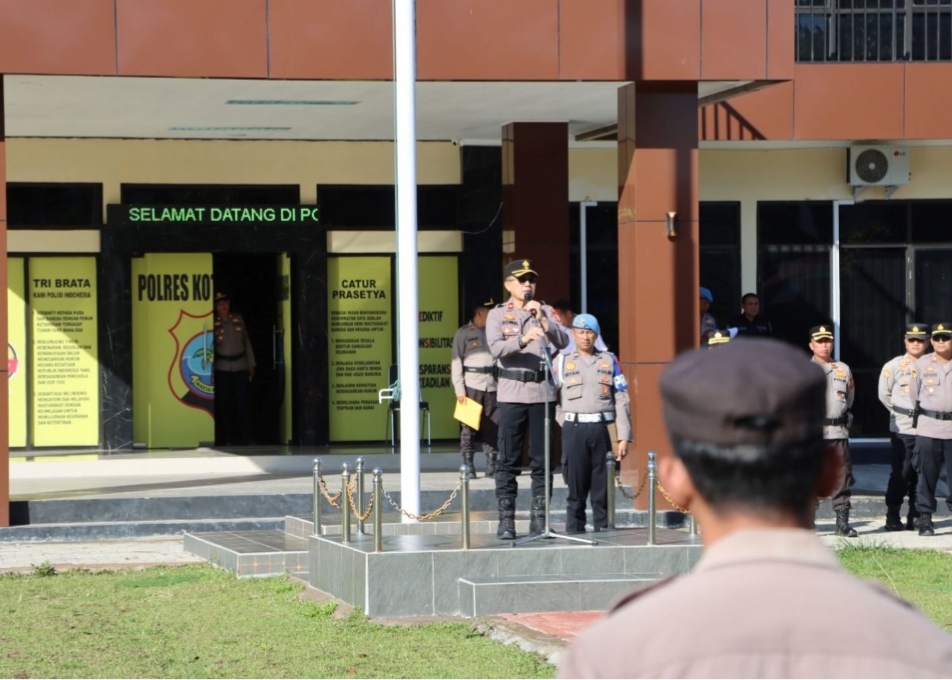 Polres Kotamobagu Siapkan Ratusan Personel Amankan Kunjungan Dakwah Ustadz Abdul Somad, Wakapolres Pimpin Langsung Apel