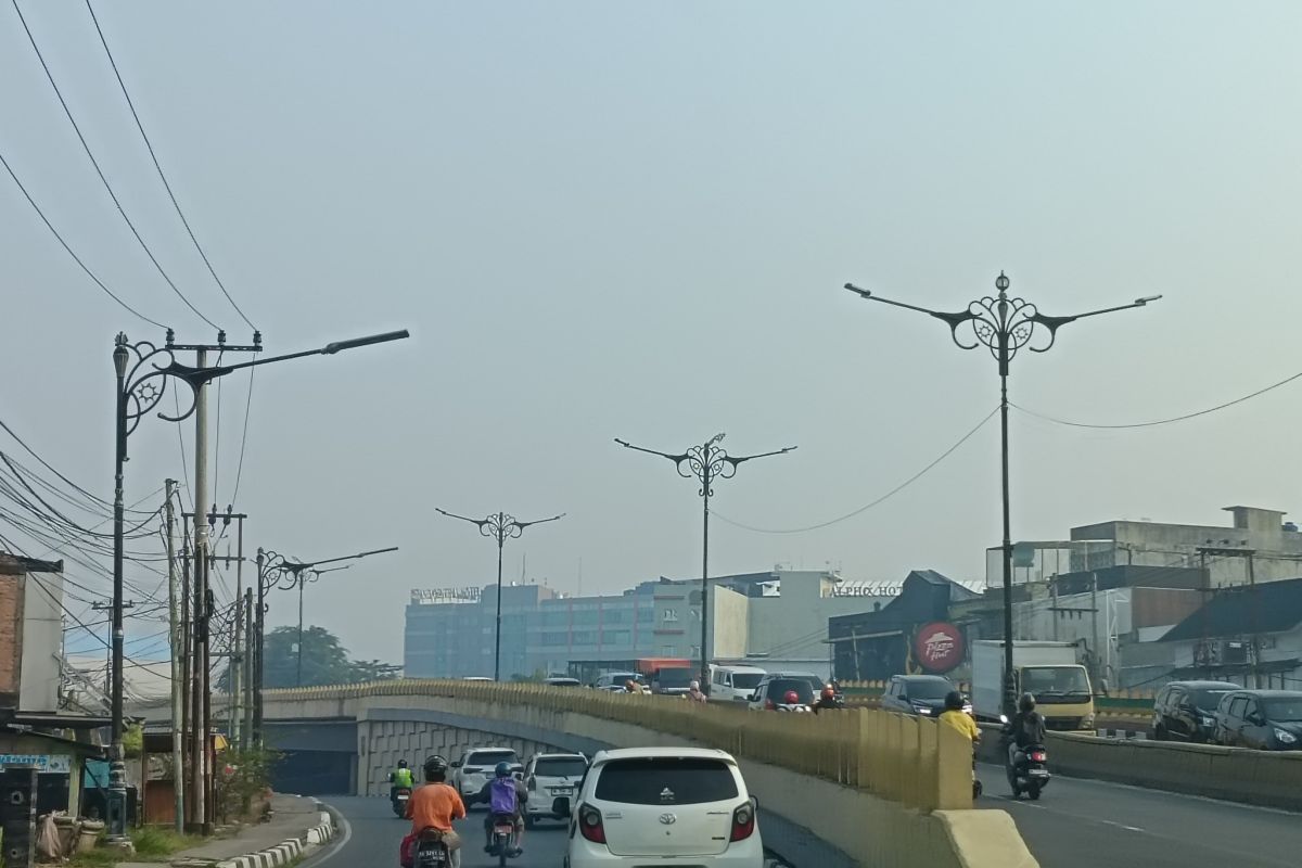 Kualitas Udara Pekanbaru Capai Level Berbahaya, Jarak Pandang Menyusut Jadi 2 Kilometer Akibat Kabut Asap