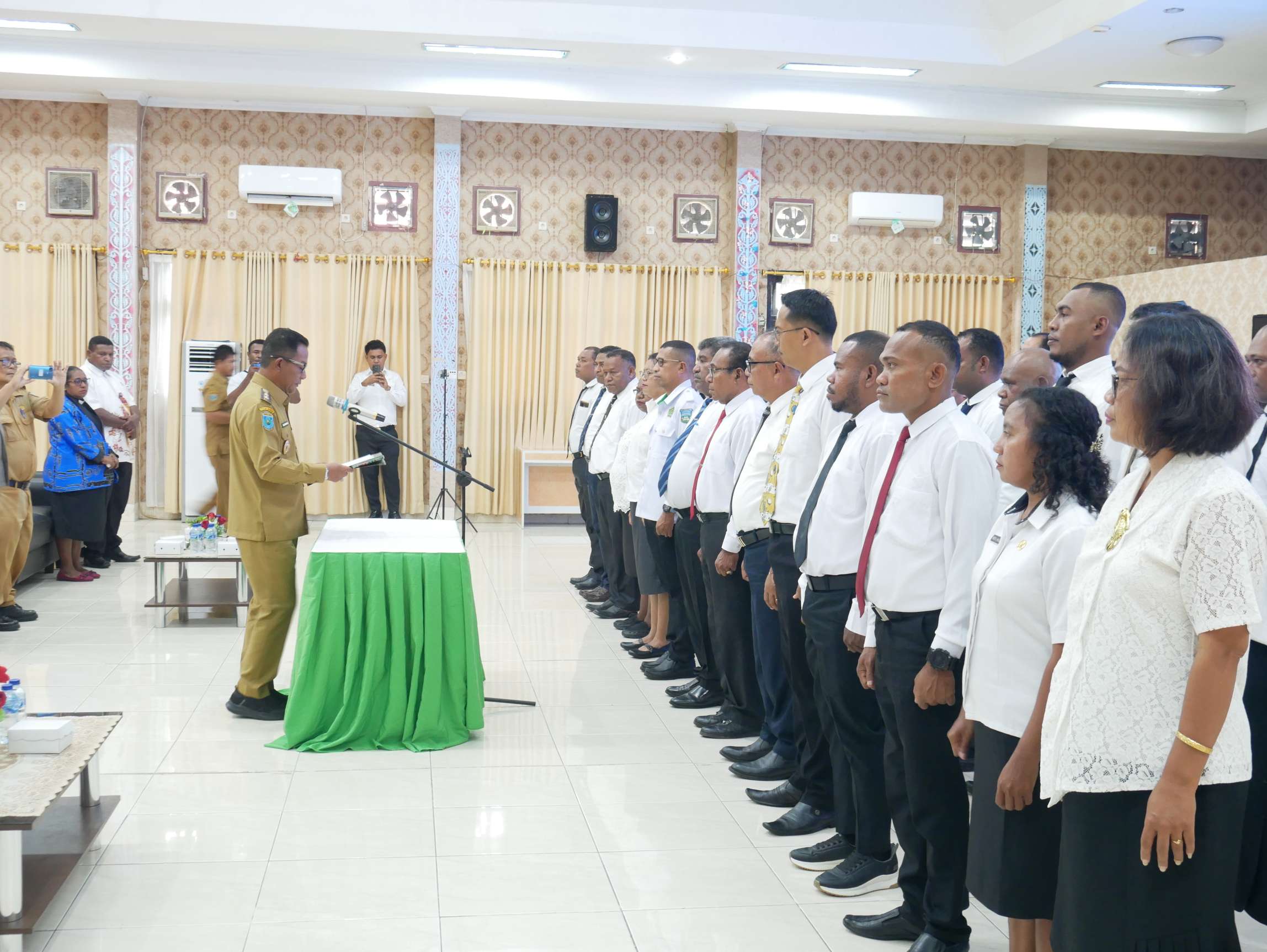 Wakil Bupati Wondama Lantik Pengurus LPPD 2025-2030, Targetkan Juara Pesparawi Provinsi di Fakfak Tahun Depan