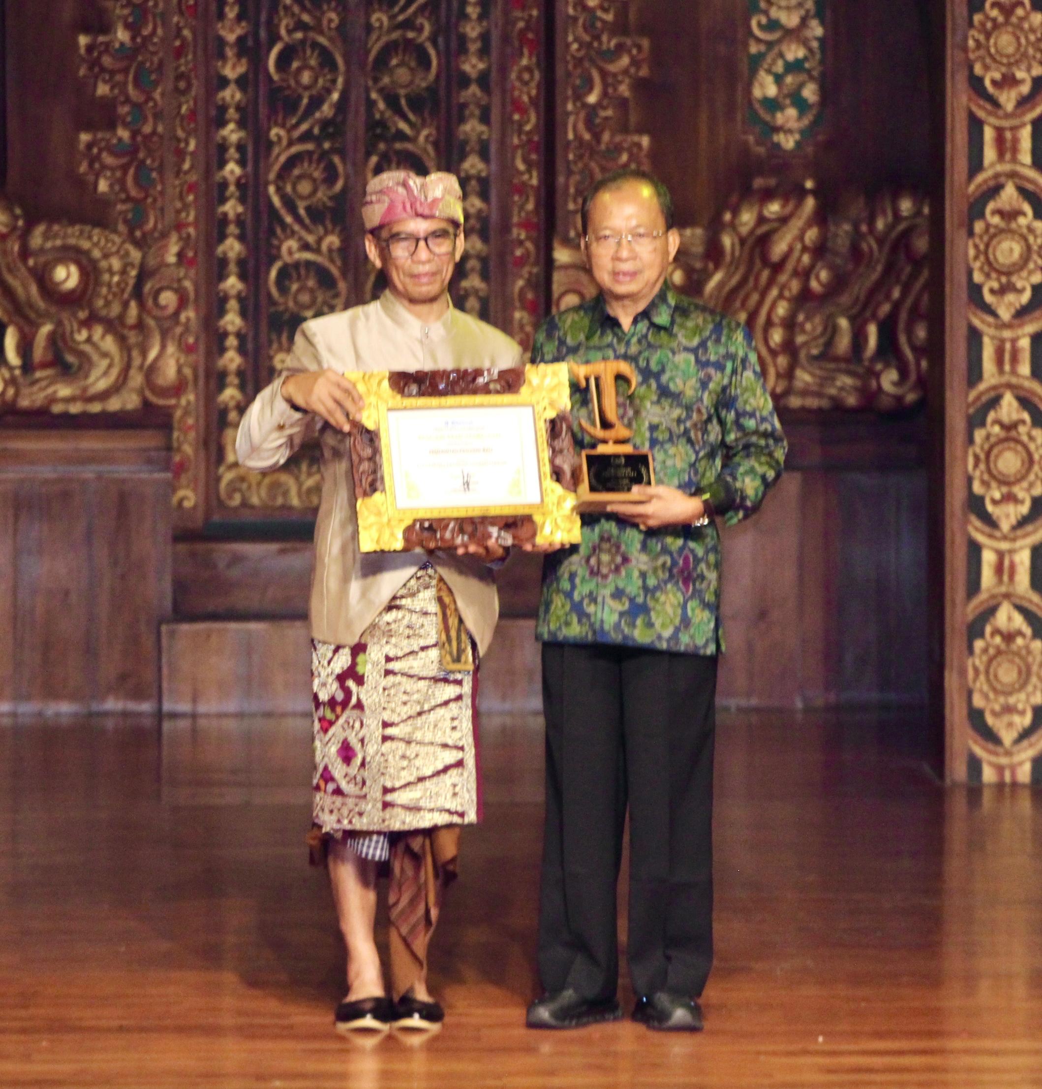Gubernur Bali Wayan Koster Raih Tribun Bali Award 2026 untuk Tata Kelola Ekonomi Terbaik, Pertumbuhan Capai 5,58 Persen