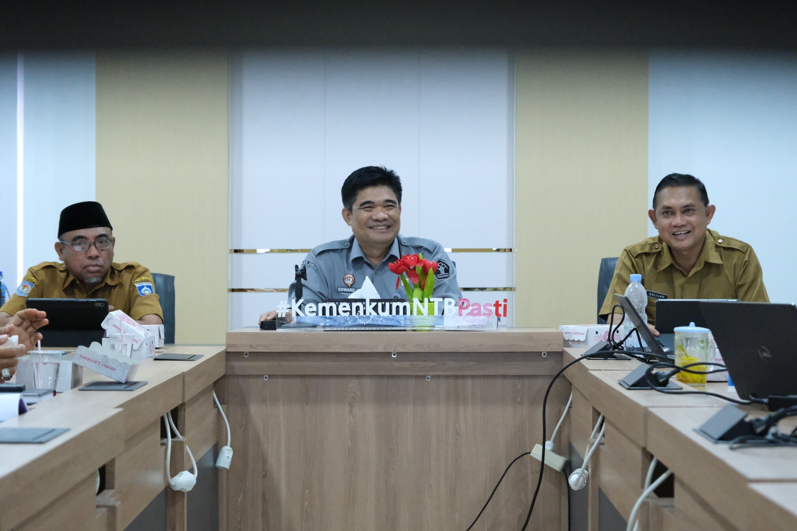 Kemenkum NTB Rekomendasikan 15 Pasal Perda Pasar Lombok Tengah Diubah, Izin Usaha Lama Tetap Berlaku