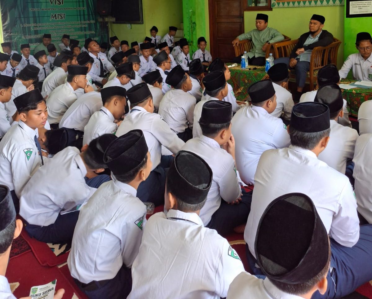 SMP BUQ Demak Bekali 57 Siswa Baru dengan Psikologi Islam di MPLS, Bukan Sekadar Pengenalan Sekolah