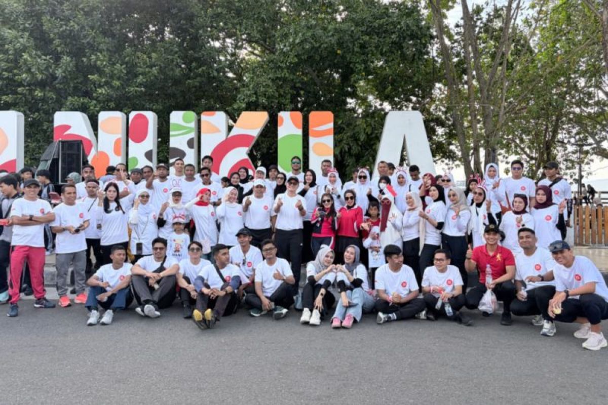 Kemenkum Malut Hadirkan Layanan Apostille dan Kekayaan Intelektual di Fun Walk Ternate, Wagub Sarbin Sehe Apresiasi