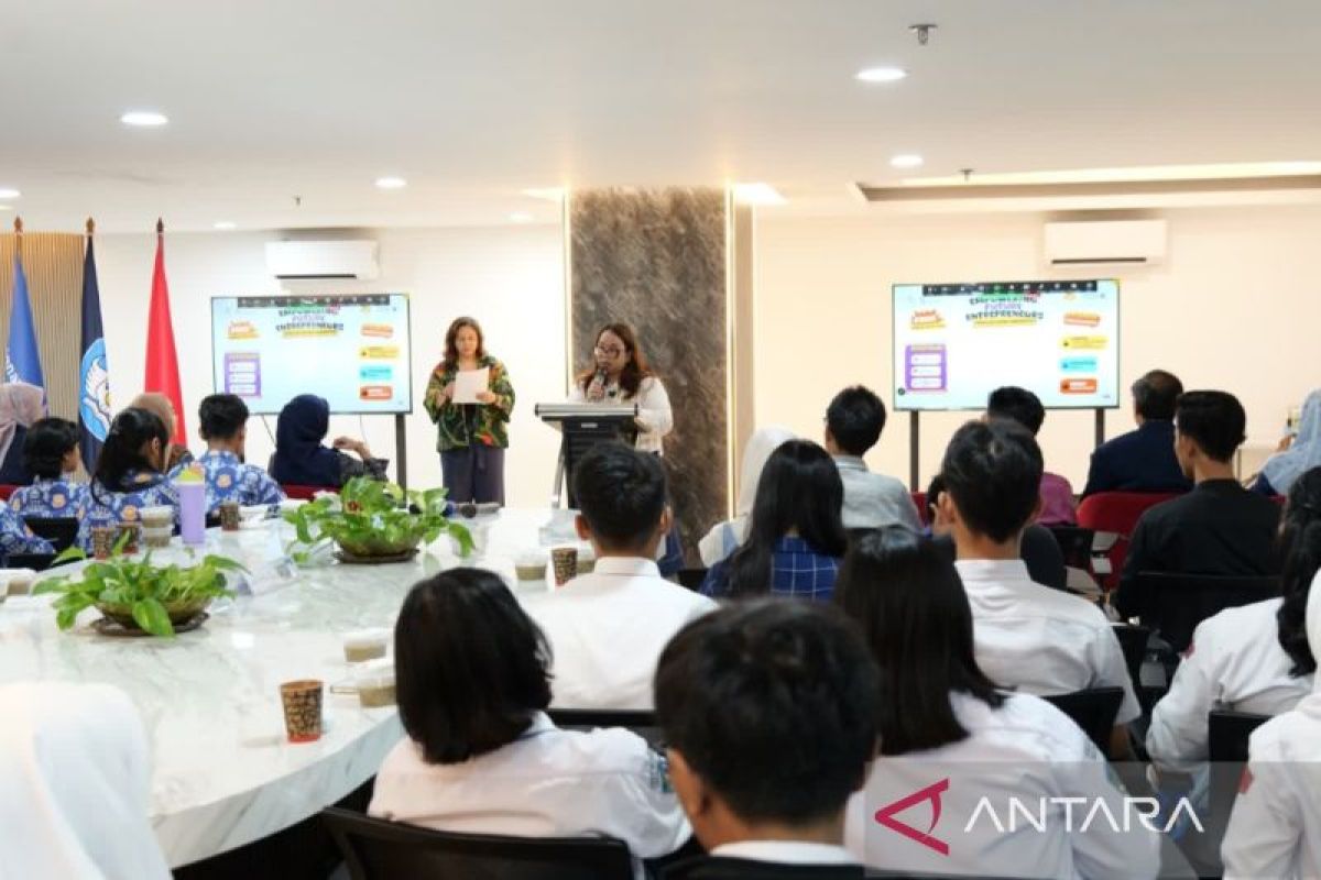 Universitas Lintas Internasional Indonesia Latih Pelajar SMK di Tangsel Jadi Pengusaha Kopi Modern Lewat Bootcamp 2026