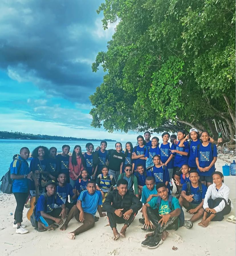 Selina Aurora, Penulis Muda Papua yang Terpilih di Festival Sastra Makassar: Menulis untuk Merawat Ingatan Rawa, Mangrove, dan Laut