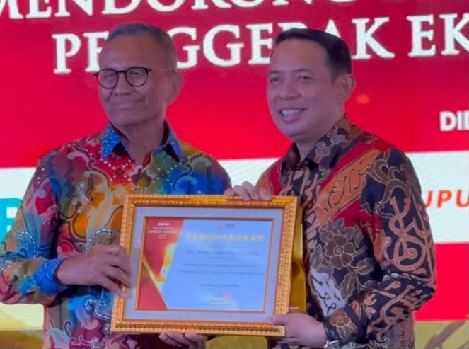 Wali Kota Bengkulu Dedy Wahyudi Raih Penghargaan Nasional Penggerak Ketahanan Pangan dari Disway, DPRD Sebut Bukti Nyata Kinerja Pemkot