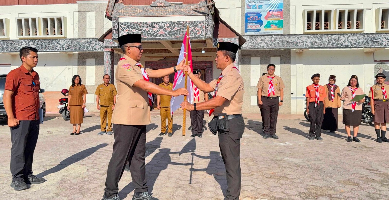 Bupati Tapanuli Utara Lepas 92 Anggota Pramuka ke Jambore Daerah Sumut di Sibolangit
