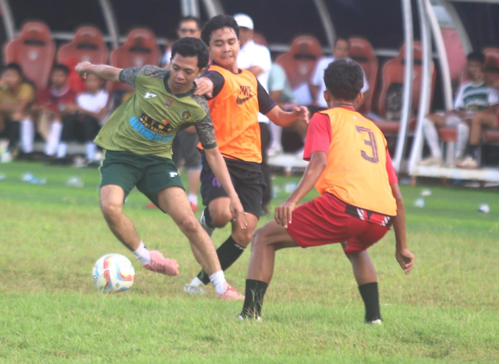 Tim Porprov Sepakbola Palangka Raya Uji Coba Lawan Persepun FC dan BBP FC, Manajer Sebut Fisik Meningkat