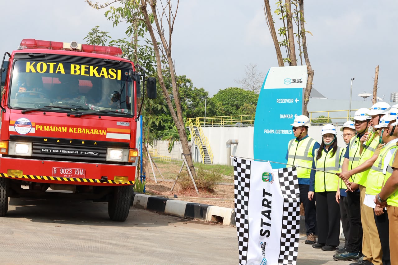 Antisipasi Musim Kemarau di Bekasi, Pemkot Kerahkan 11 Armada Water Trucking untuk Distribusi Air Bersih