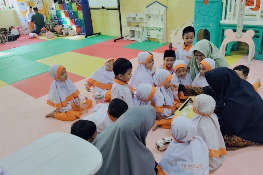 Santri TK A dan KB Akhlak Cendekia Muslim Sijunjung Praktikkan Uji Pengecap, Kenali 4 Rasa Dasar Lewat Kopi hingga Lemon