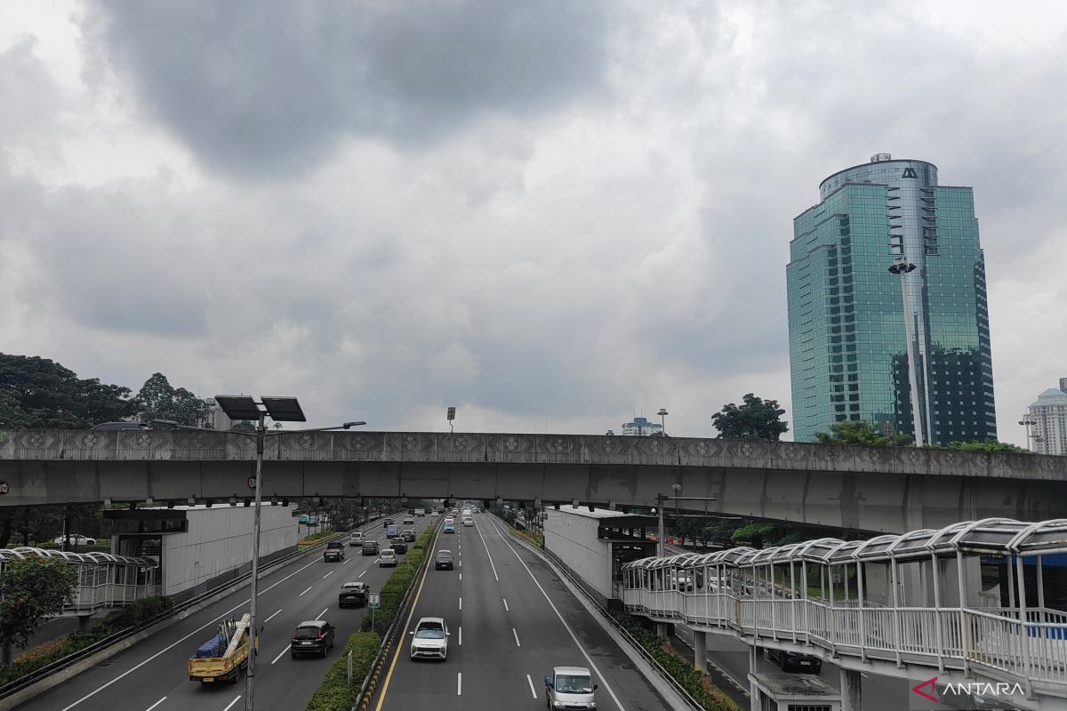 BMKG Prakirakan Pangkalpinang Berawan Hari Ini, 20 Kota Besar Lainnya Berpotensi Hujan Ringan hingga Lebat