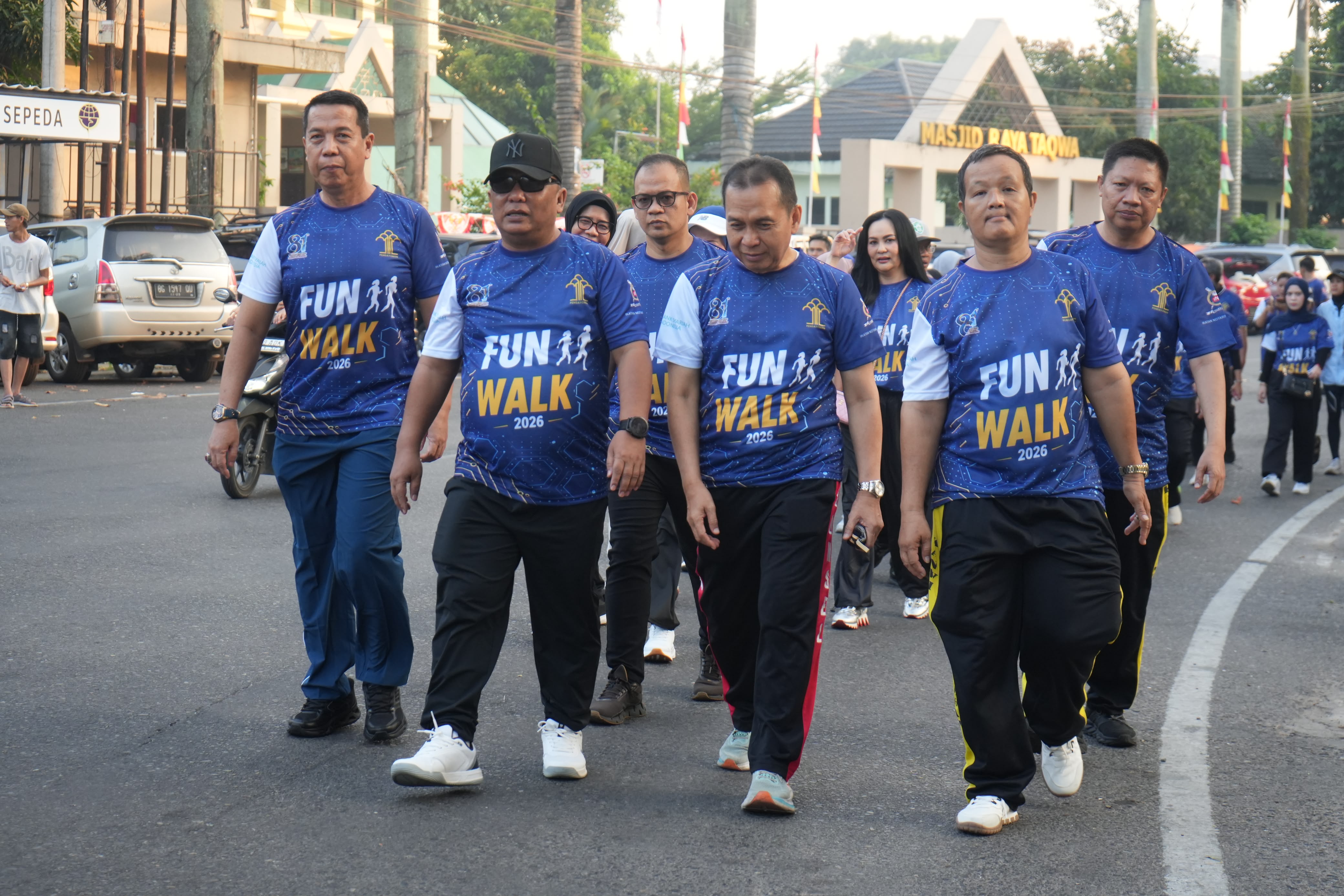 Kanwil Kemenkum Sumsel Peringati HUT Pengayoman ke-81 dengan Fun Walk 2 Kilometer di Palembang