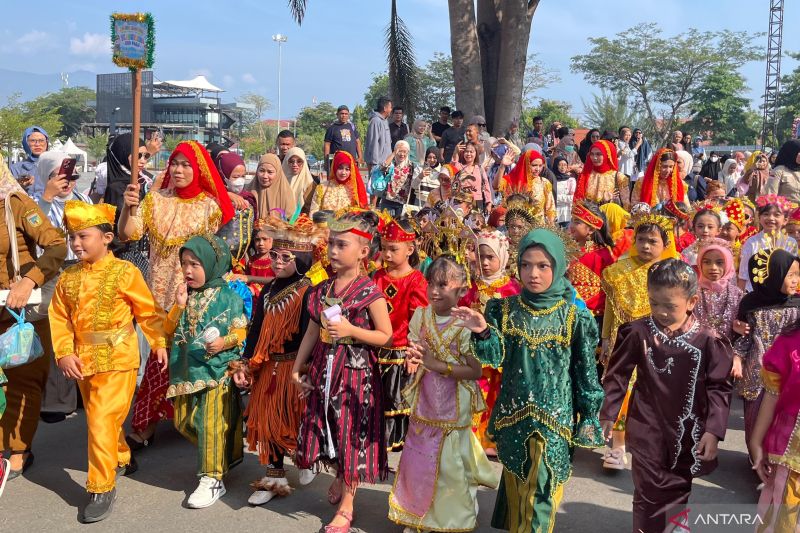 Karnaval Budaya HUT ke-81 Kota Palu Kenalkan Ragam Budaya Kaili hingga Nusantara ke Anak PAUD