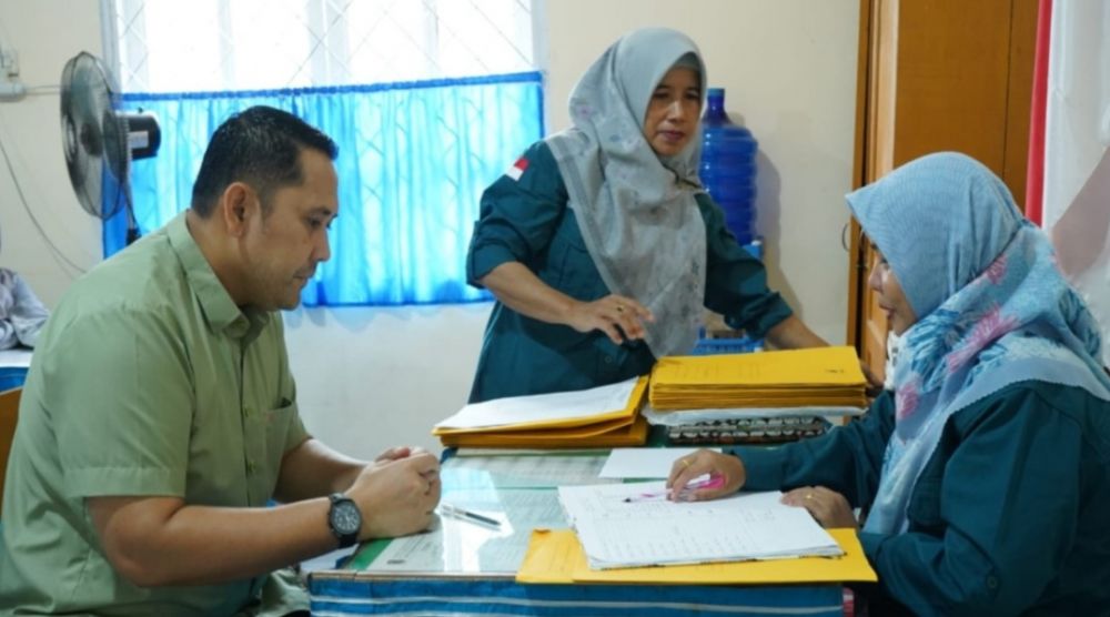 Bupati Merangin M. Syukur Jemput Langsung Rapor Putranya di SMPN 1, Jadi Contoh Gerakan Ayah Ambil Rapor