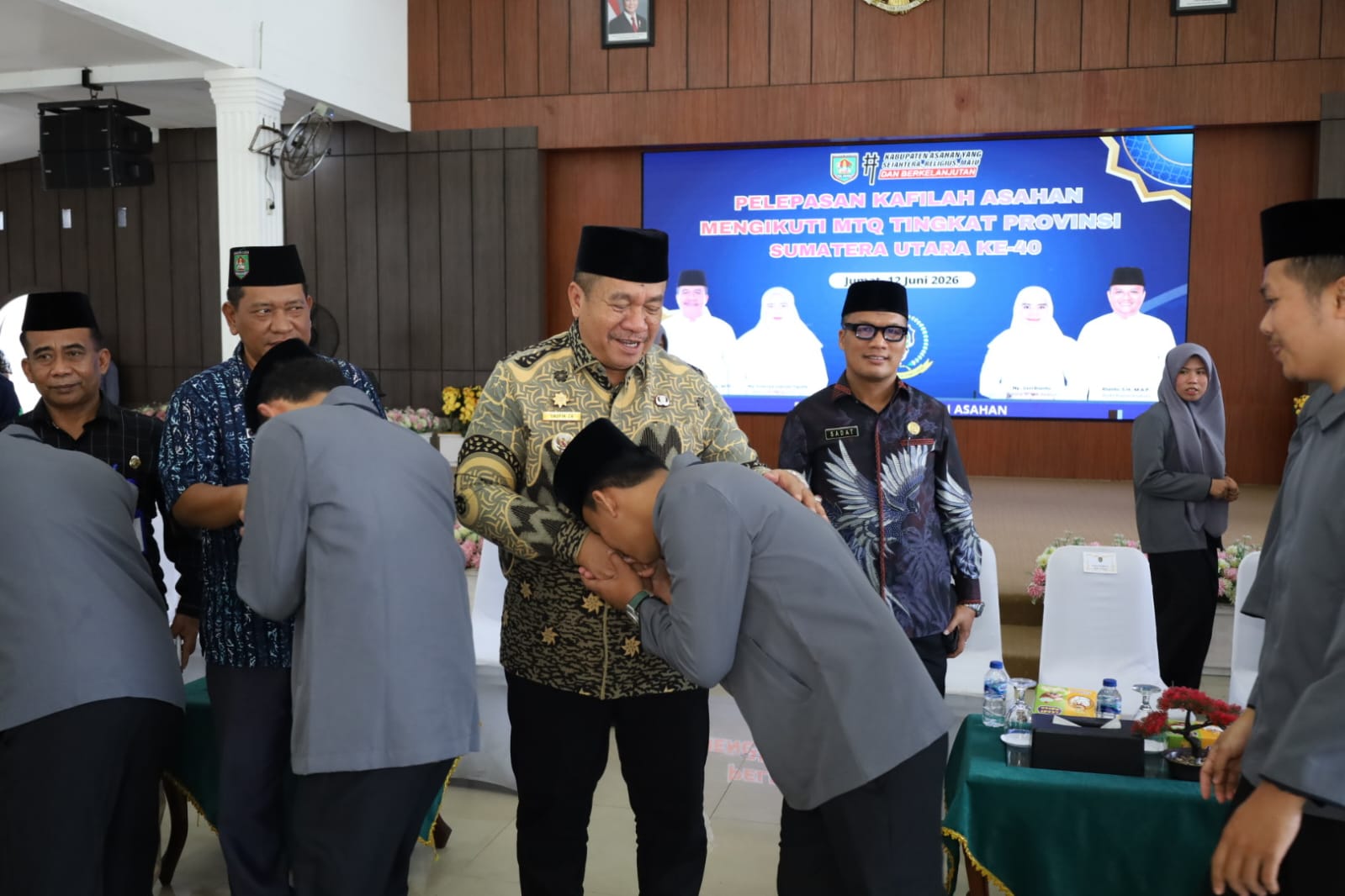 Bupati Asahan Lepas 48 Qori Qoriah ke MTQ Sumut Ke-40, Targetkan Jadi Kiblat Tilawah Internasional