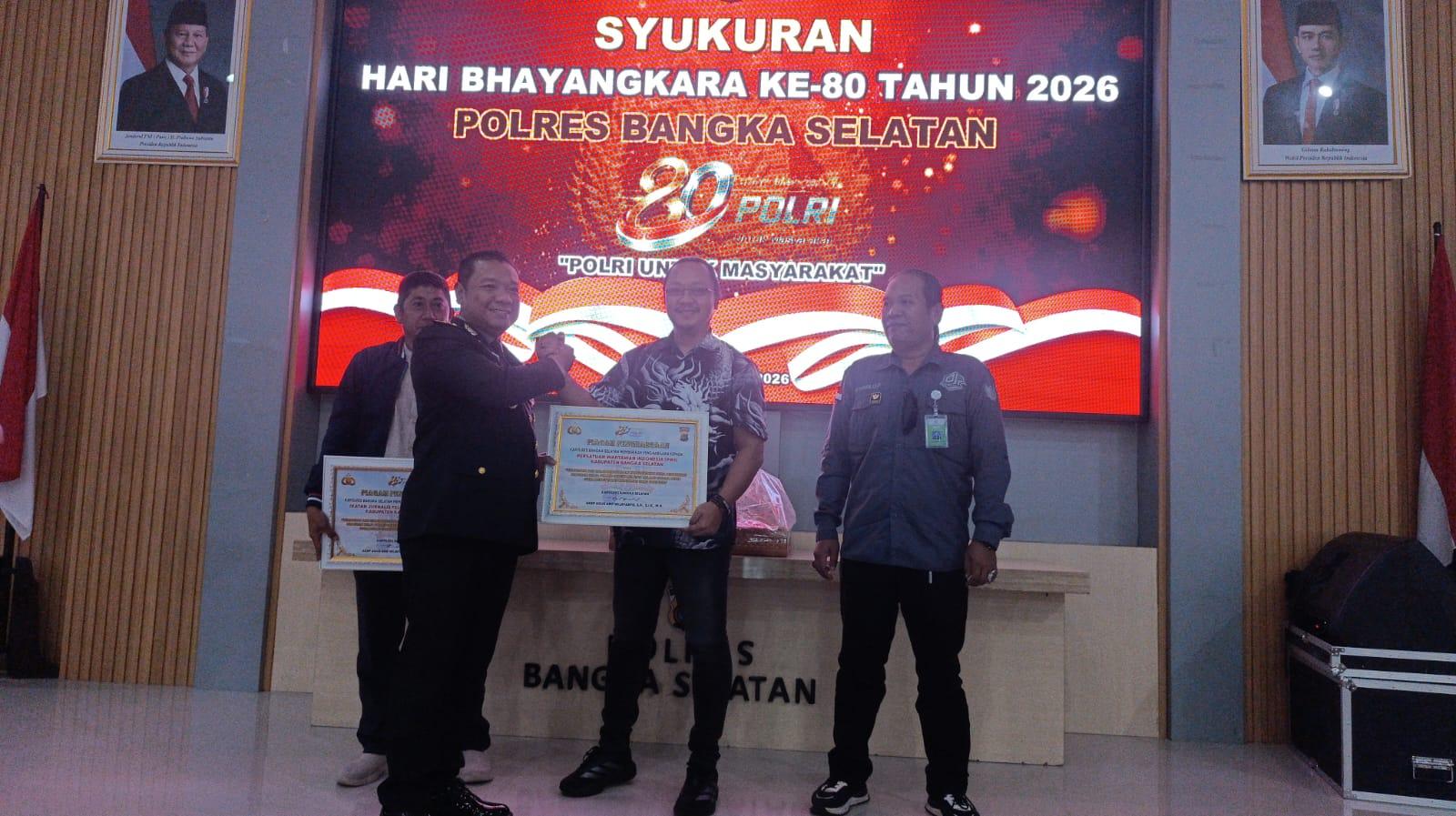 Polres Bangka Selatan Beri Penghargaan ke PWI dan Sejumlah Organisasi Pers di Hari Bhayangkara ke-80