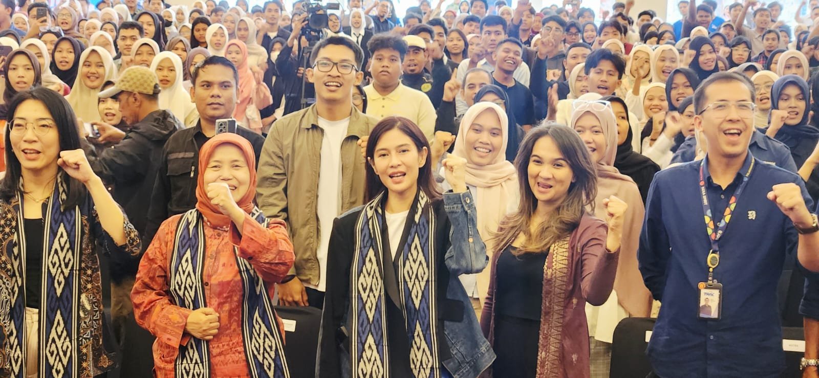 Dian Sastro Dorong Generasi Muda Lombok Manfaatkan Budaya Lokal untuk Inovasi dan Peluang Ekonomi