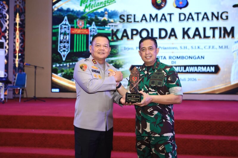 Pangdam VI/Mulawarman dan Kapolda Kaltim Perkuat Sinergi TNI-Polri di Balikpapan, Waspadai Upaya Pemecah Belah