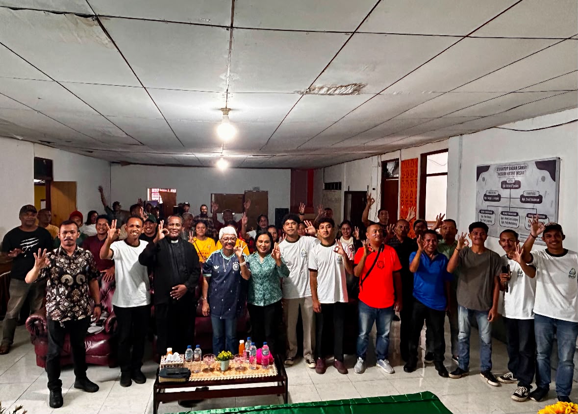 82 Warga Hative Besar Ambon Ikuti Pelatihan PLN Olah Sampah Organik Jadi Eco Enzyme, Target Kurangi Timbunan ke TPA