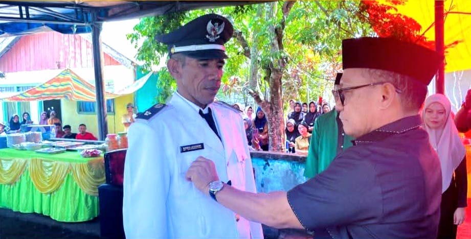 Bupati Morotai Lantik Mursid Side Latukonsina sebagai Kades Sabala PAW, Tekankan Pengelolaan Dana Desa yang Transparan