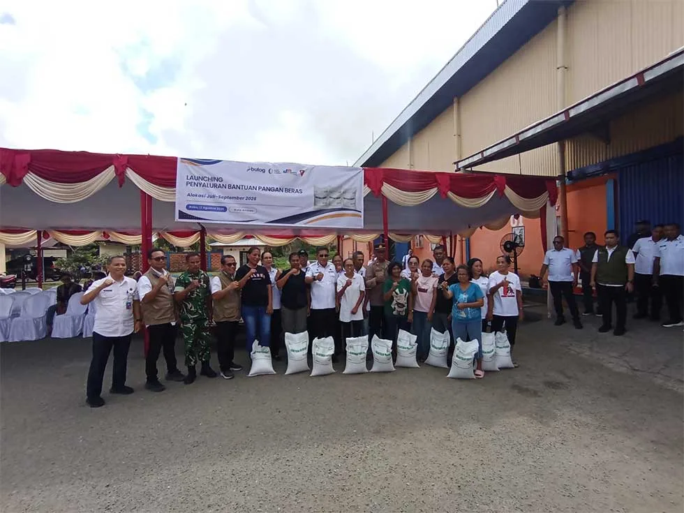 Bulog Maluku Salurkan 761 Ton Beras Bansos untuk 25.383 Keluarga di Ambon, Target Pengadaan Gabah Naik 20 Kali Lipat