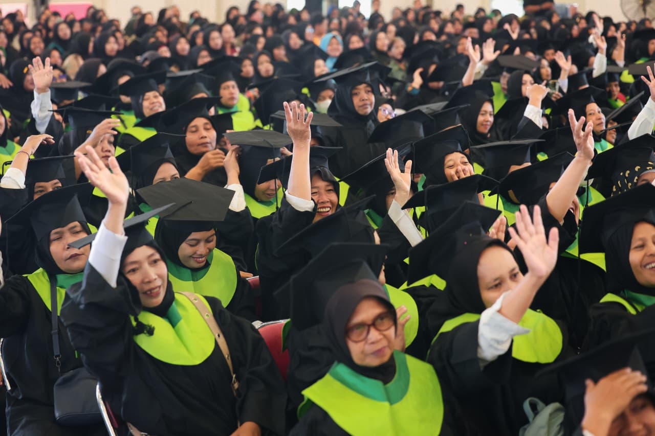 2.596 Keluarga Penerima PKH di Klaten Resmi Graduasi, Gubernur Jateng: Mereka Kini Hidup Mandiri