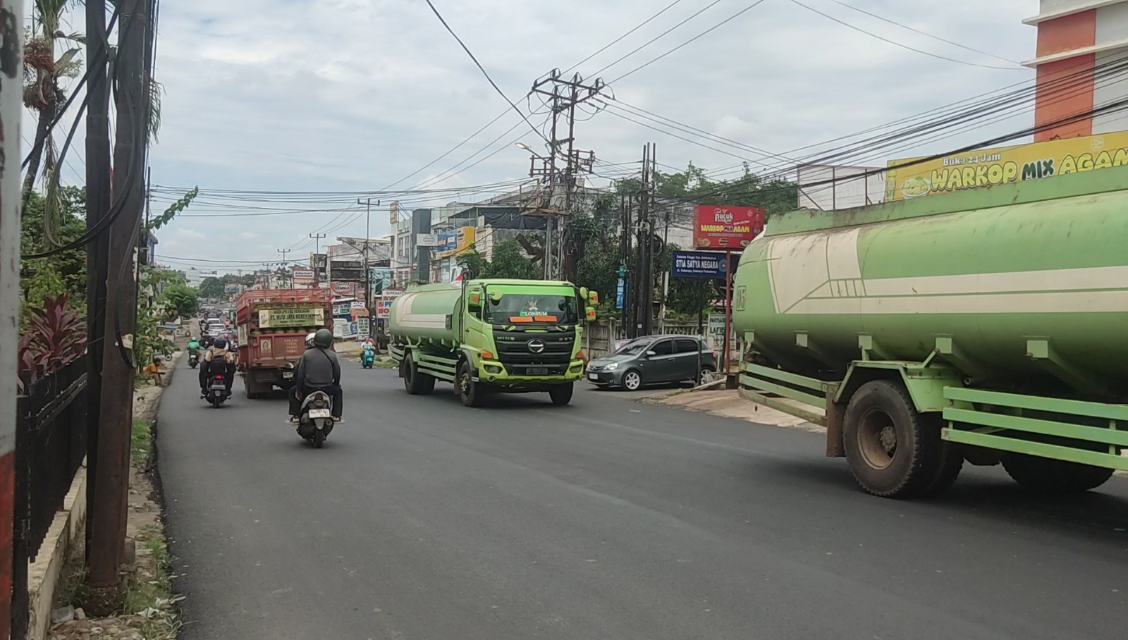 Pemprov Sumsel Siapkan Solusi Atasi Pelanggaran Jam Operasional Truk CPO di Palembang, Pertimbangkan Alihkan Storage ke Tanjung Api-Api