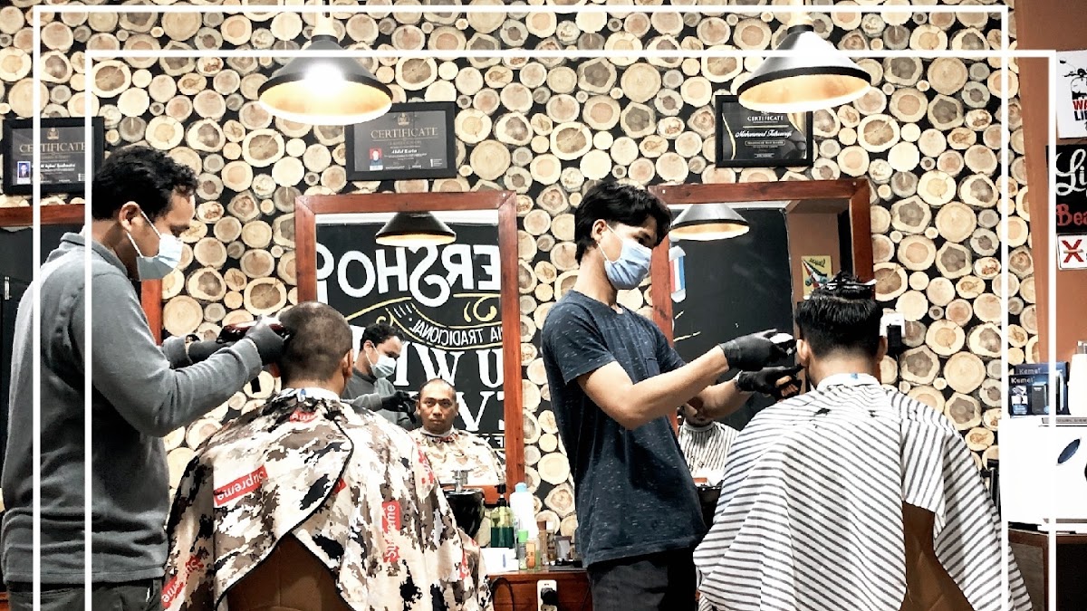 10 Barber Shop Batam Terbaik 2026: Rating & Lokasi Lengkap