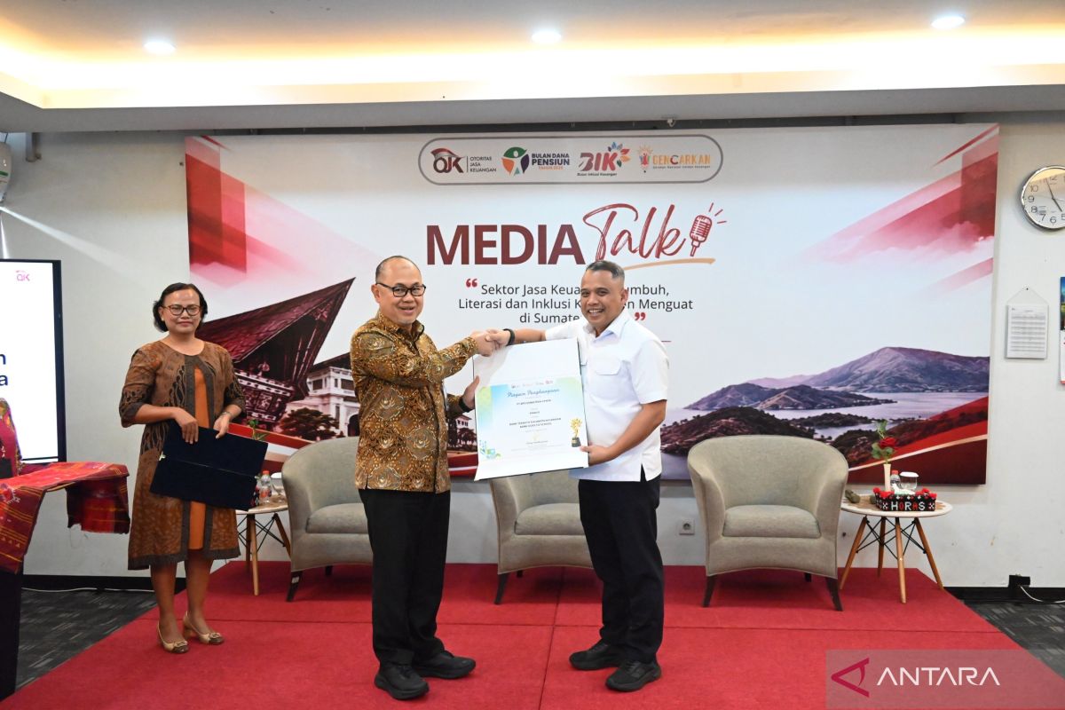Bank Sumut Raih Penghargaan OJK Sumut lewat 162 Program Literasi Keuangan di 208 Sekolah