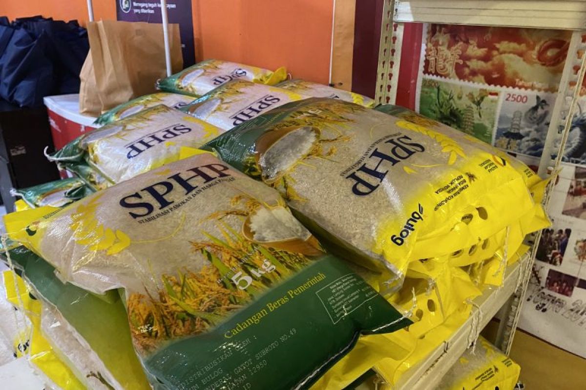 Bulog Batam Tambah Jaringan Mitra di Pasar Tradisional, Stok Beras SPHP Capai 2.300 Ton dan MinyaKita 174.000 Liter