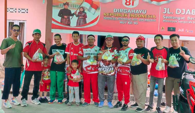 Jalan Sehat Sekampong di Mempawah Diikuti 100 Warga, Puncak Rangkaian HUT ke-81 RI di Jalan Djabar