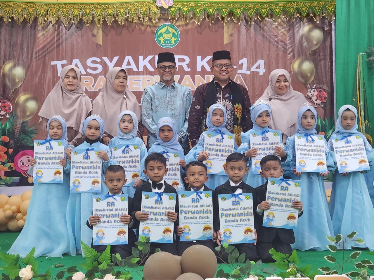 Kakanwil Kemenag Aceh Azhari Beri Motivasi dan Hadiah ke Murid RA Perwanida di Tasyakur ke-14