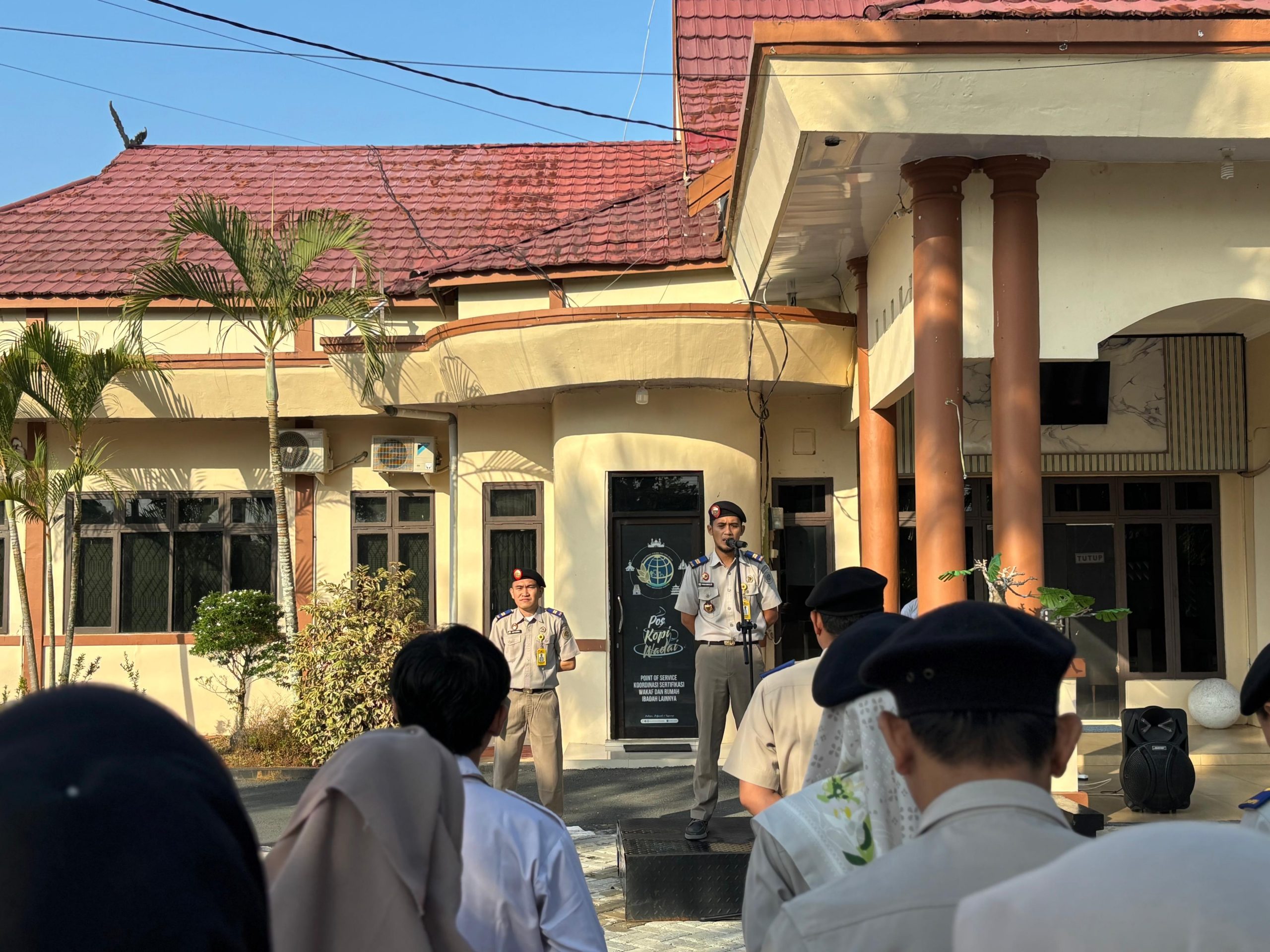Apel Pagi di Kantor Pertanahan Tanah Bumbu, Firman Hidayat Tekankan Disiplin dan Pelayanan Prima ke Masyarakat