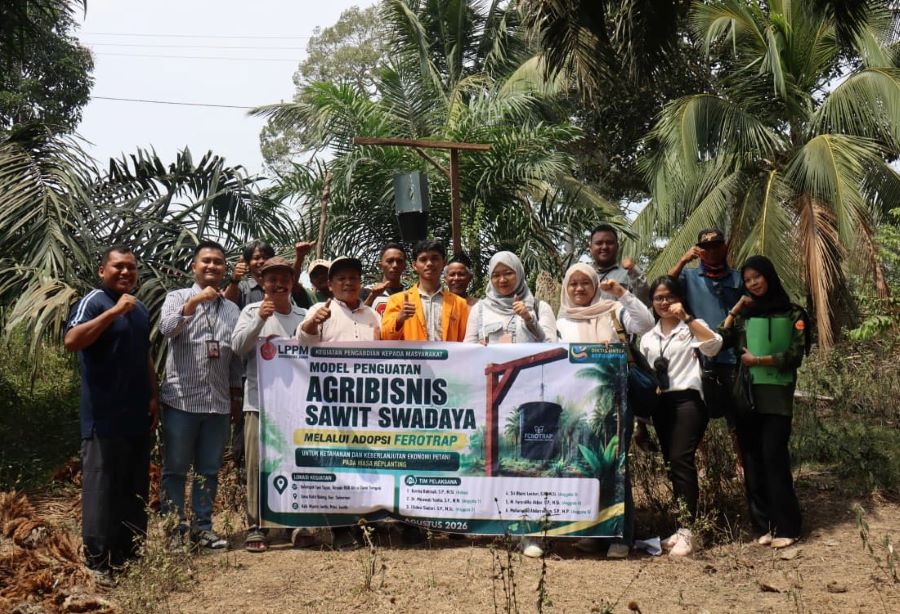 Faperta UNJA Kenalkan Perangkap Hama Feromon ke Petani Sawit Muaro Jambi, Ini Manfaatnya Saat Replanting